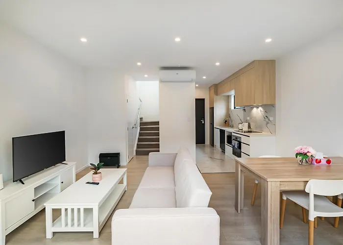 Te Atatu Cozy Brand New Townhouse 5